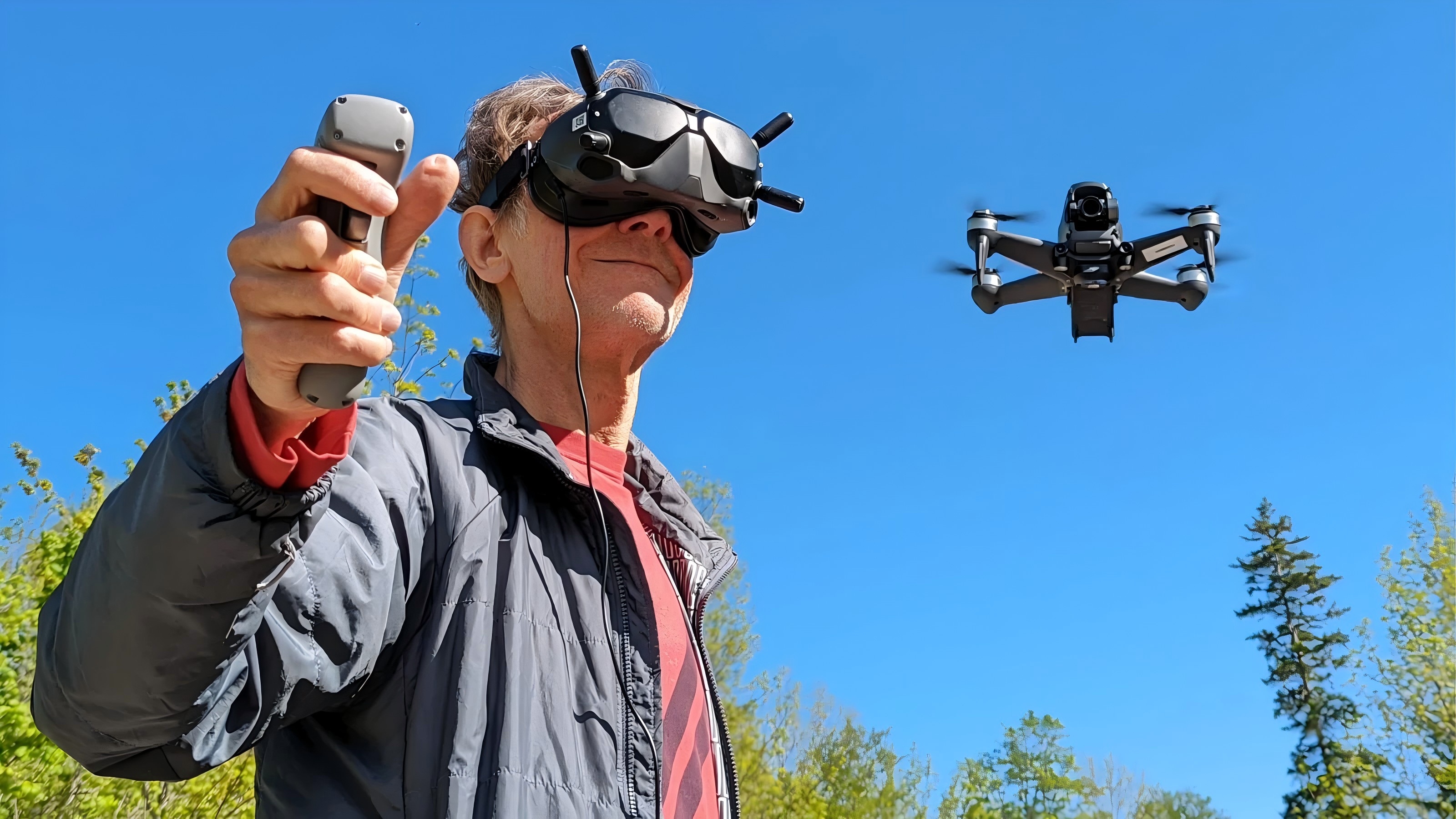 Los milisegundos importan: cómo la óptica especializada en FPV minimiza la latencia y mejora las imágenes de alta velocidad