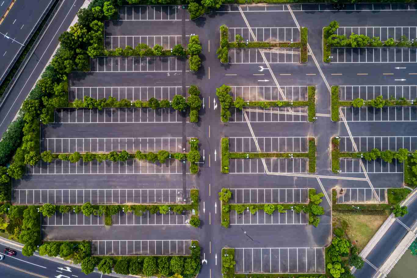 3 lentes de cámara esenciales para sistemas inteligentes de vigilancia de estacionamientos